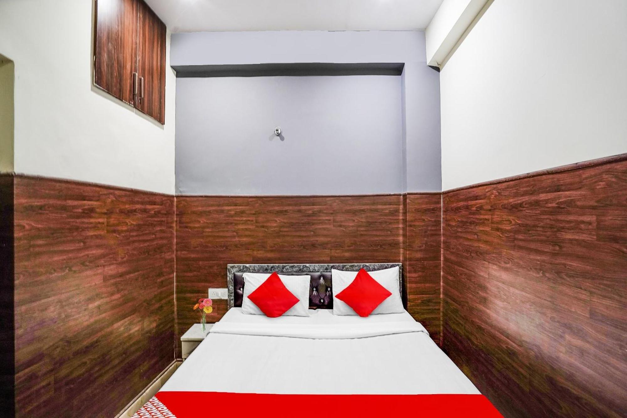 Hotel O Dream Palace Inn نويدا المظهر الخارجي الصورة