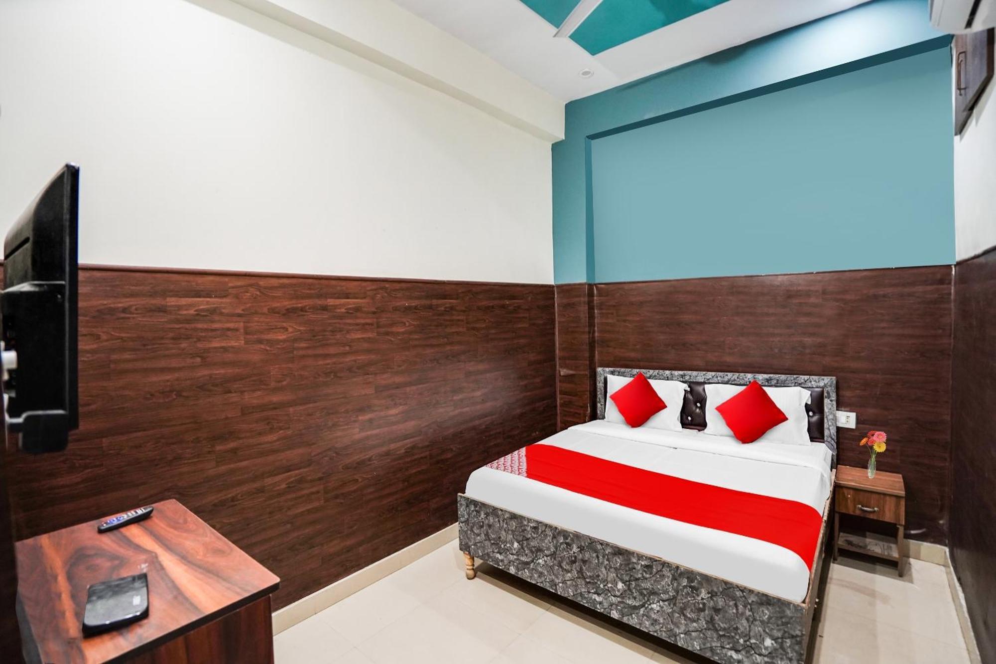 Hotel O Dream Palace Inn نويدا المظهر الخارجي الصورة